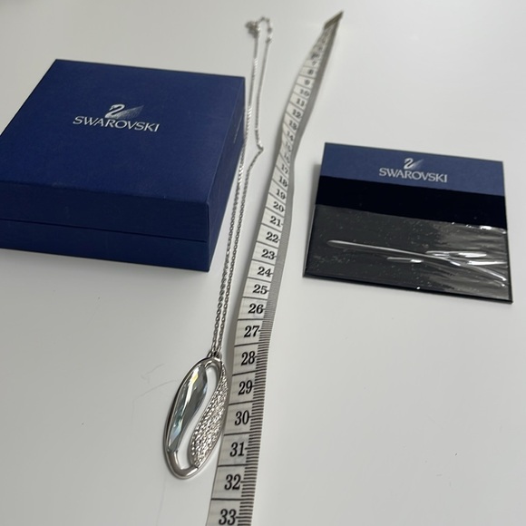 Swarovski crystal necklace silver pendant - Picture 9 of 10